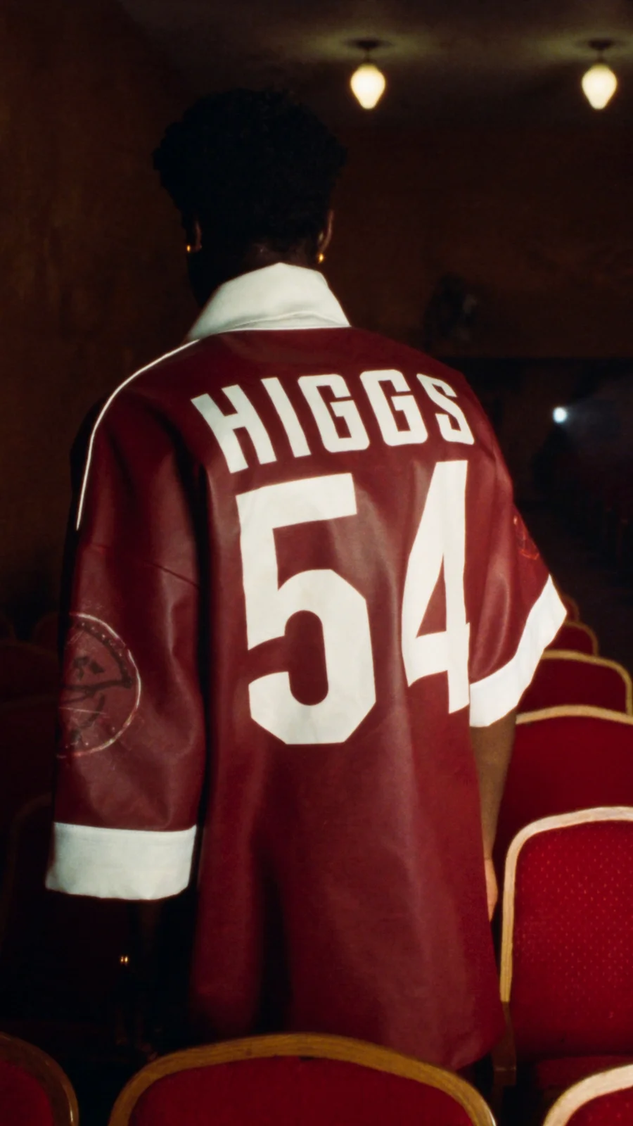 AI photoshoot: Higgs · Jersey detail in the theatre